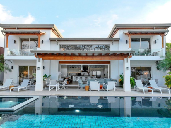 Stunning Oceanfront Home with Breathtaking Views of Tamarindo Bay