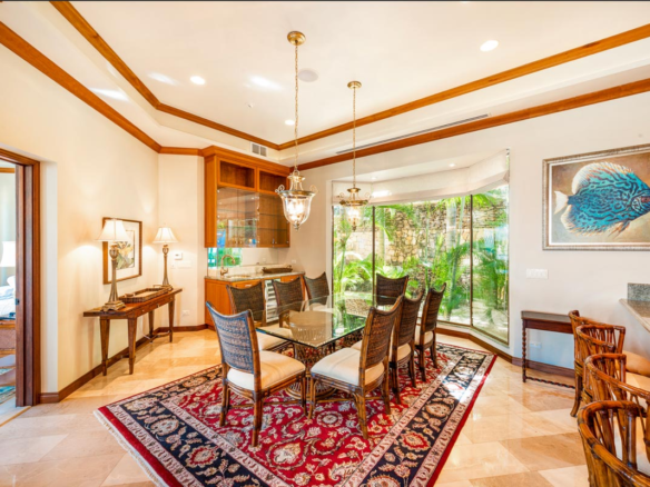 Luxury Beachfront Condo in Flamingo