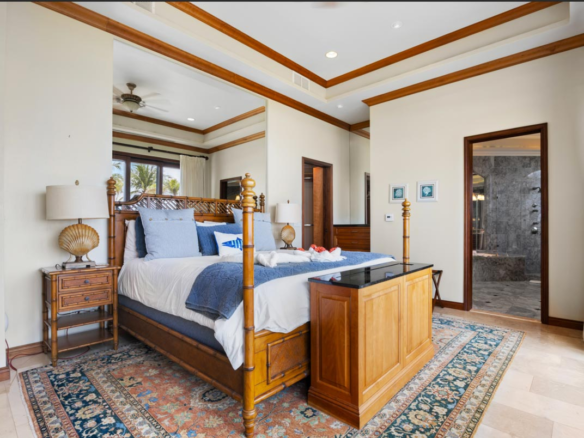 Luxury Beachfront Condo in Flamingo