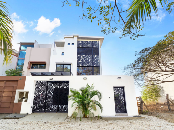 Beachfront Home Villa Ballena