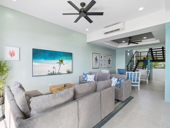 Beachfront Home Villa Ballena