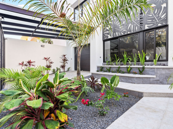 Beachfront Home Villa Ballena