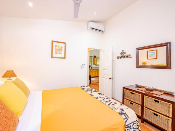 Family Home Retreat in Palm Beach Estates Playa Grande