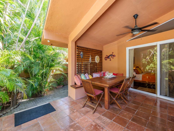 Family Home Retreat in Palm Beach Estates Playa Grande