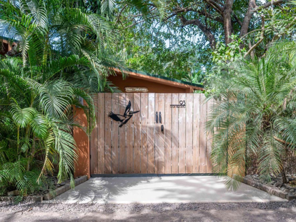 Family Home Retreat in Palm Beach Estates Playa Grande