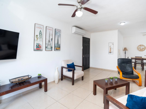 Charming two-bedroom Condo in the Heart of Tamarindo