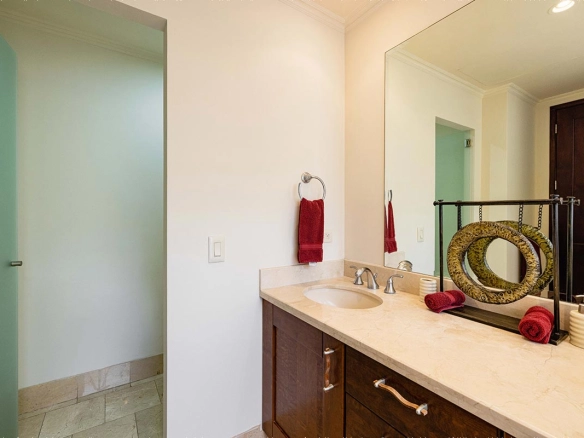 Exceptional Condo Designed with Comfort and Elegance