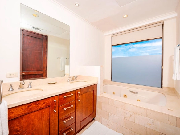 Spacious 3 bedroom condo with great privacy