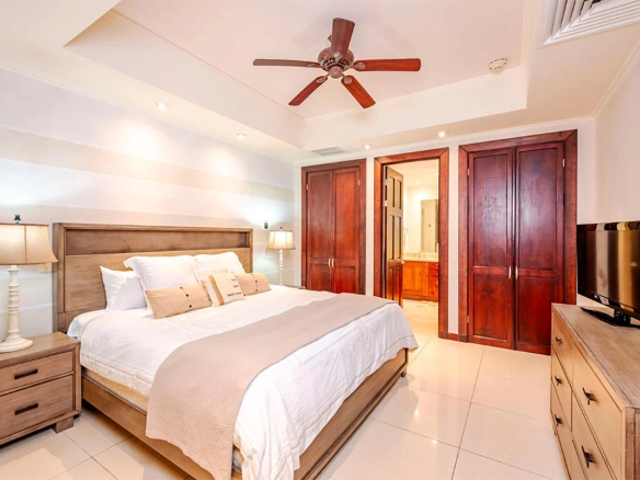 Spacious 3 bedroom condo with great privacy