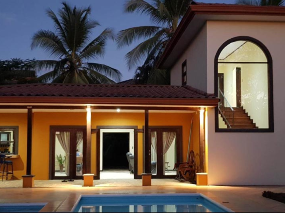 Private 2-Story Home Villa Flamboyan at La Josefina