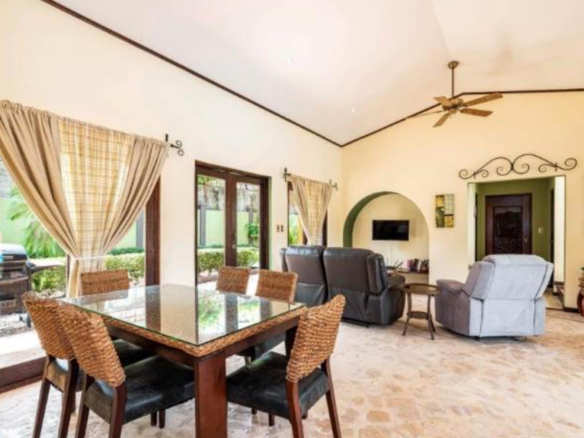 Private 2-Story Home Villa Flamboyan at La Josefina