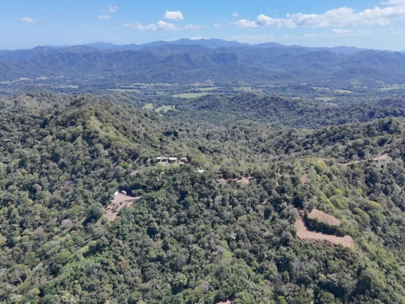 Finca with Panoramic Views and a Stream
