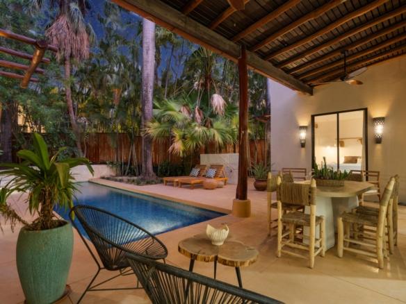 Designer Home for Sale in Tamarindo – Walk to the Beach | Casa Hannah Bonita