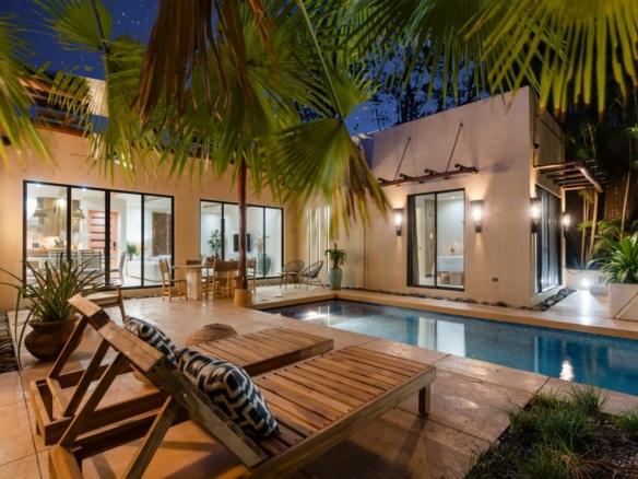 Designer Home for Sale in Tamarindo – Walk to the Beach | Casa Hannah Bonita