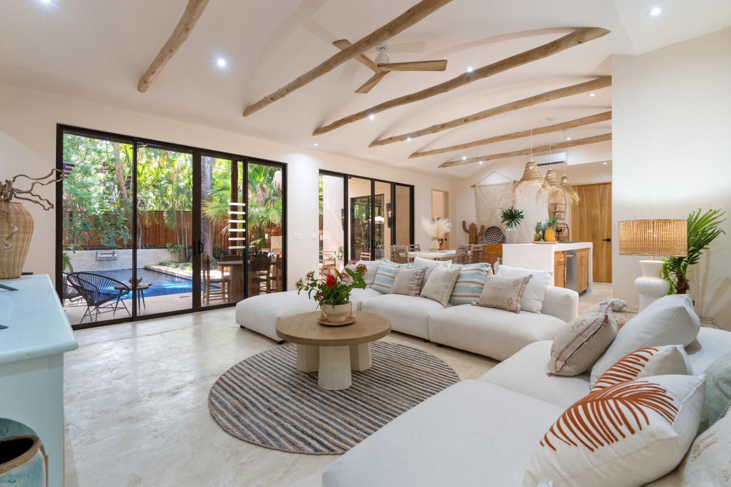 Casa Hannah Bonita Modern Tamarindo luxury home (13) Designer Home for Sale in Tamarindo – Walk to the Beach | Casa Hannah Bonita