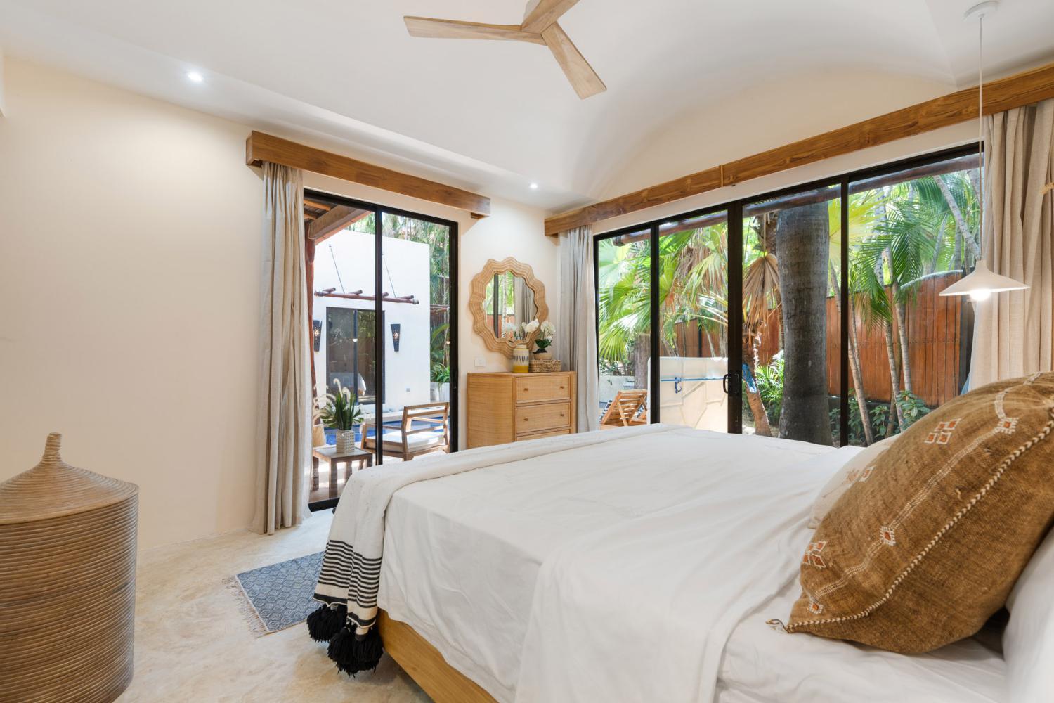 Casa Hannah Bonita Modern Tamarindo luxury home Guanacaste (27) Designer Home for Sale in Tamarindo – Walk to the Beach | Casa Hannah Bonita