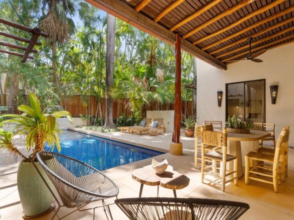 Designer Home for Sale in Tamarindo – Walk to the Beach | Casa Hannah Bonita