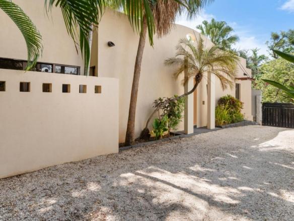 Designer Home for Sale in Tamarindo – Walk to the Beach | Casa Hannah Bonita