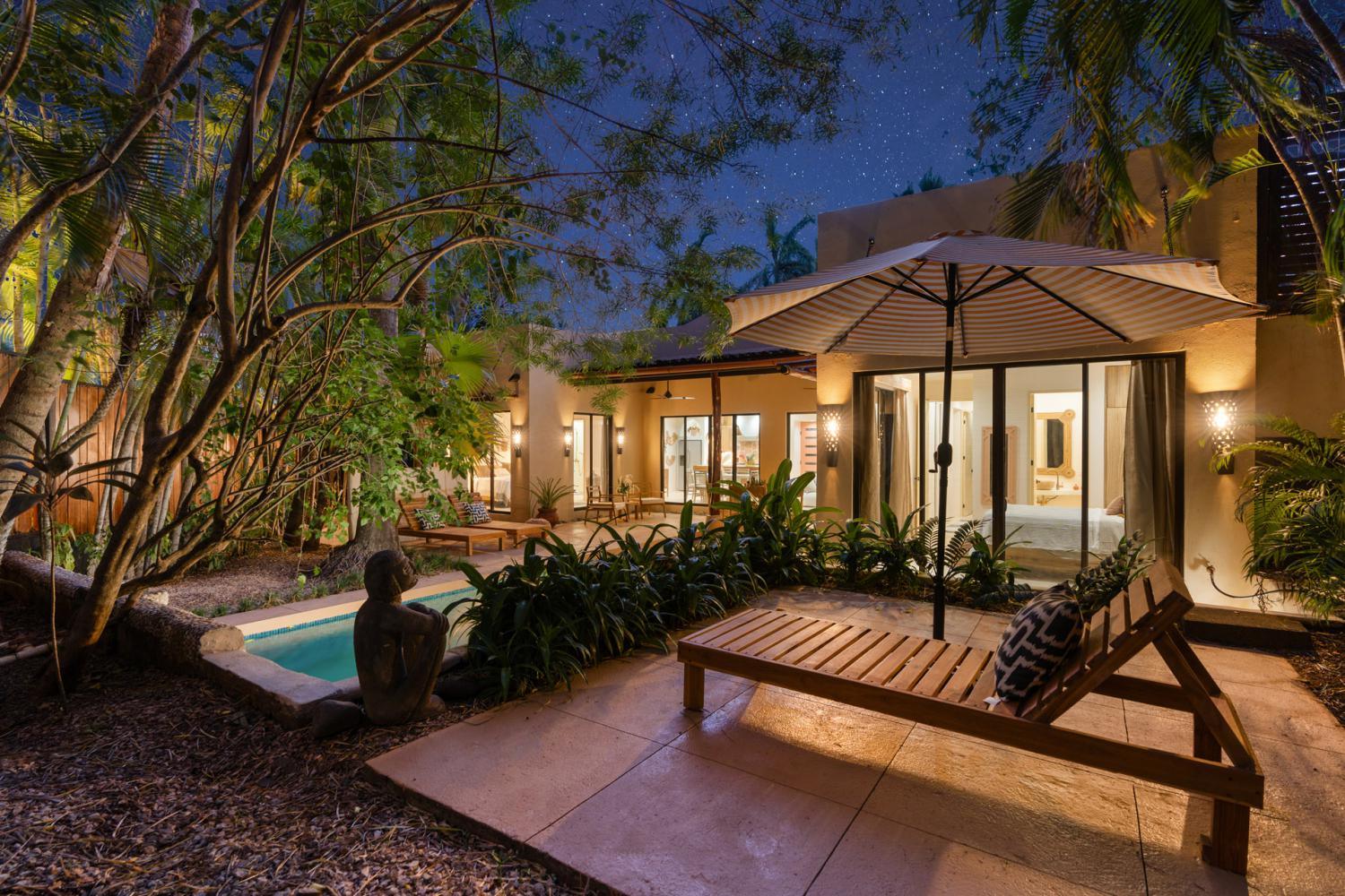 Casa Hannah Bonita Tamarindo real estate by night (41) Designer Home for Sale in Tamarindo – Walk to the Beach | Casa Hannah Bonita