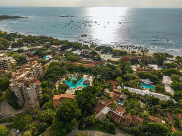 Villa Matapalo Tamarindo: Luxury Ocean View Condo at El Diria Resort