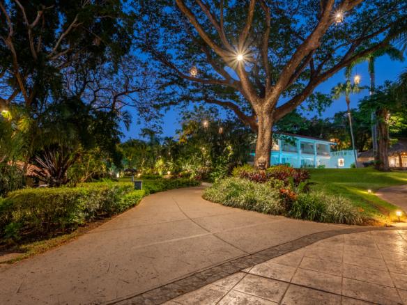 Villa Matapalo Tamarindo: Luxury Ocean View Condo at El Diria Resort