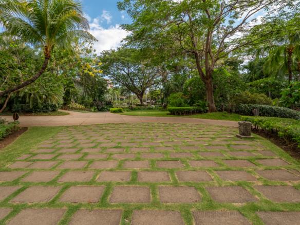 Villa Matapalo Tamarindo: Luxury Ocean View Condo at El Diria Resort