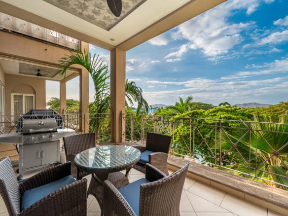Villa Matapalo Tamarindo: Luxury Ocean View Condo at El Diria Resort
