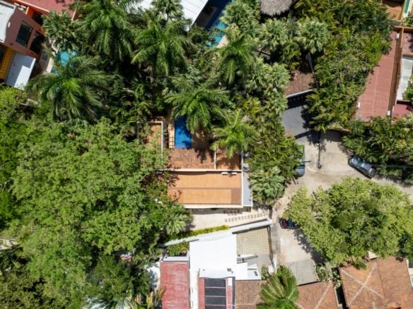Designer Home for Sale in Tamarindo – Walk to the Beach | Casa Hannah Bonita