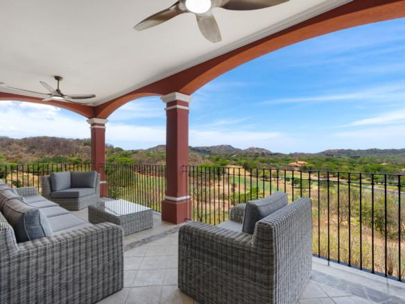Bougainvillea 4315 Penthouse: Ocean-View Luxury in Reserva Conchal