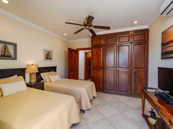 Oceanica 825 Playa Flamingo – Turnkey Ocean-View Condo