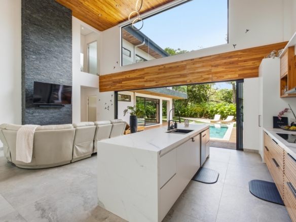 Casa La Ola Perfecta | Hacienda Pinilla Luxury Home