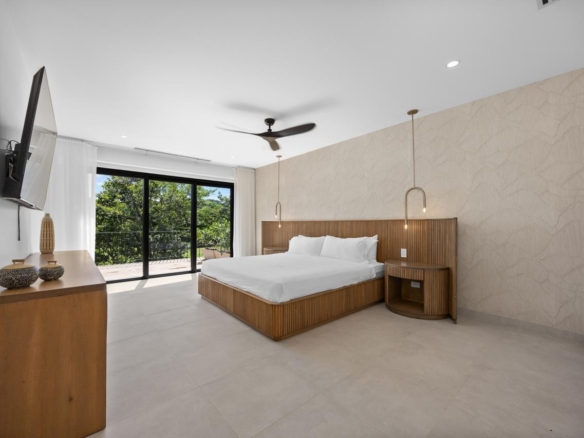 Casa Agua Salada luxury golf course home in Reserva Conchal