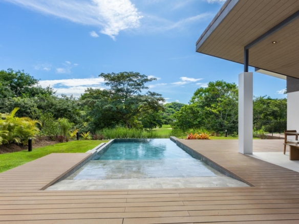 Casa Agua Salada luxury golf course home in Reserva Conchal
