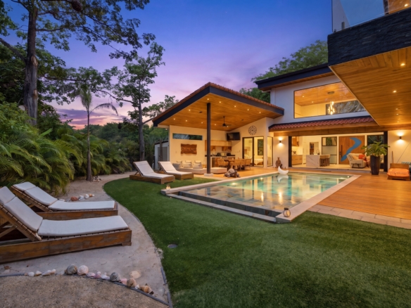 Casa La Ola Perfecta | Hacienda Pinilla Luxury Home