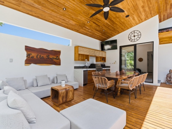 Casa La Ola Perfecta | Hacienda Pinilla Luxury Home