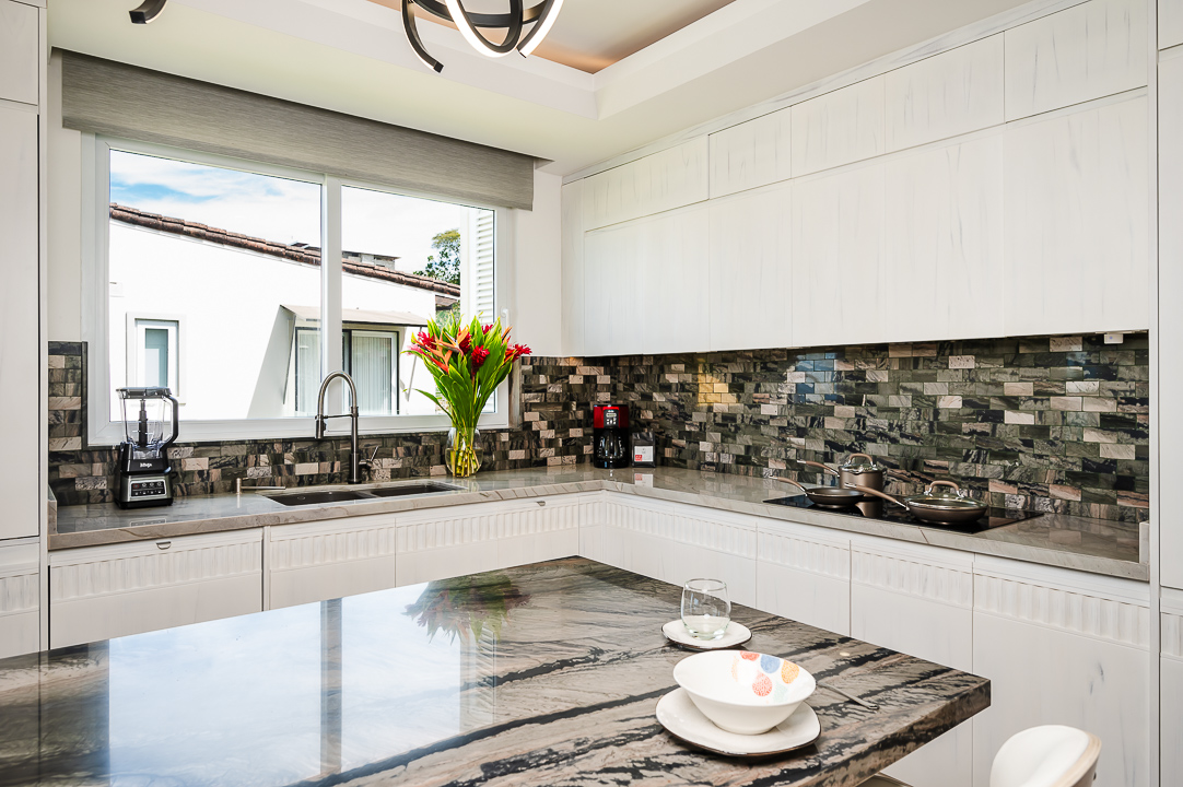 Custom La Vista B6 condominium with ocean views in Tamarindo(25) La Vista B6: A Fully Customized Ocean-View Condo in Tamarindo