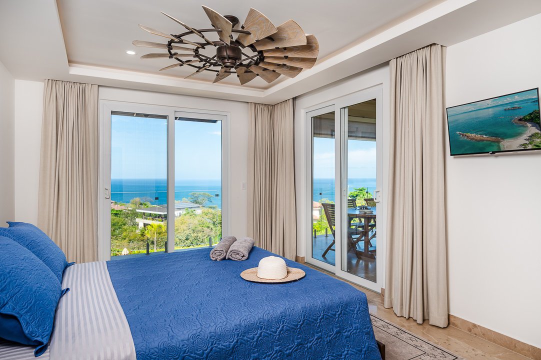Custom master bedroom with ocean view La Vista B6 a La Vista B6: A Fully Customized Ocean-View Condo in Tamarindo