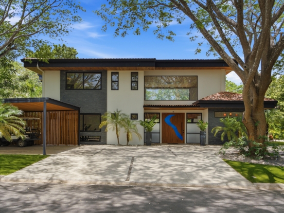 Casa La Ola Perfecta | Hacienda Pinilla Luxury Home