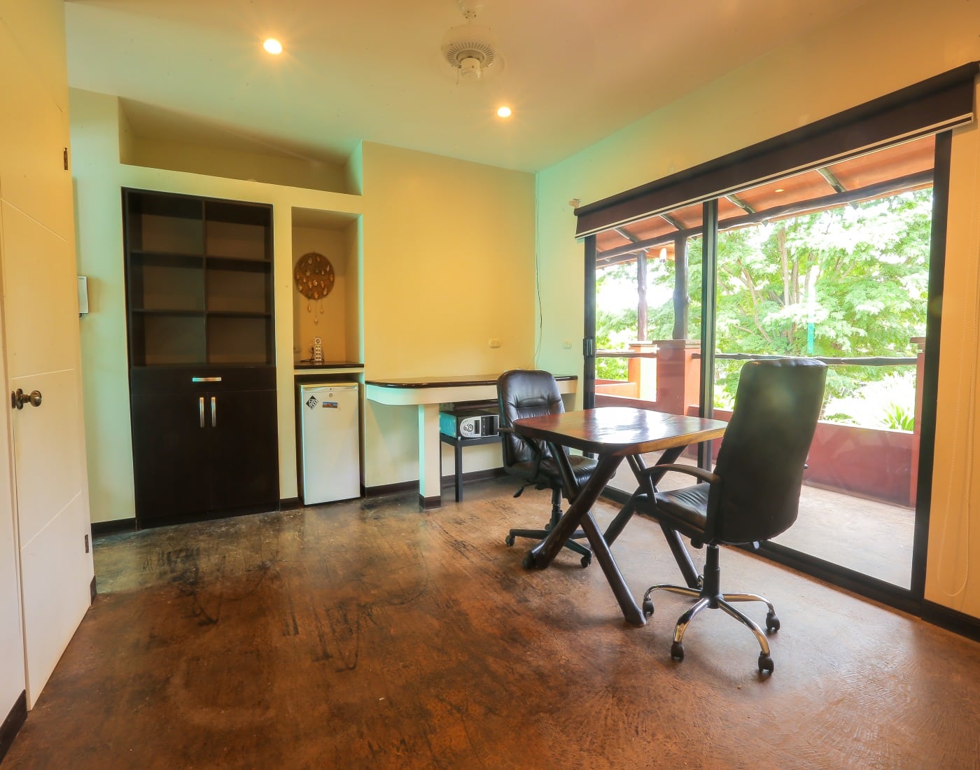 Iconic Commercial Property for Sale in Tamarindo: Pizzería La Baula