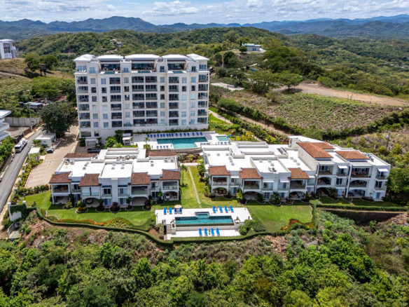 La Vista B6: A Fully Customized Ocean-View Condo in Tamarindo
