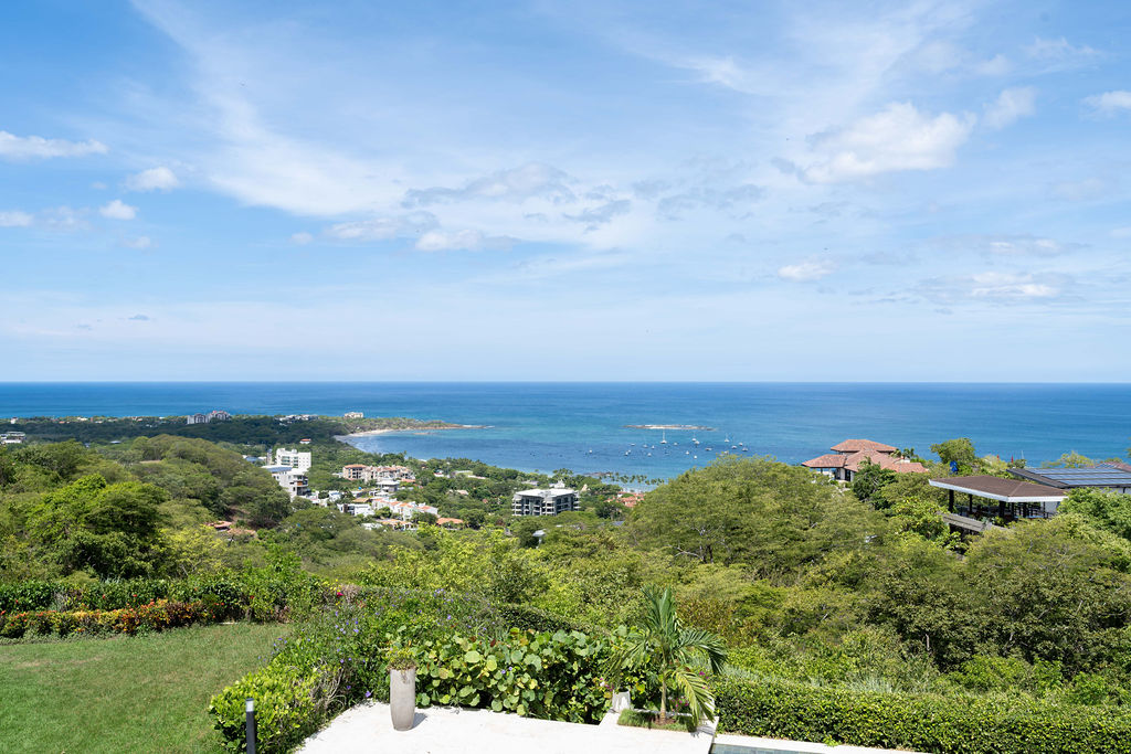 Ocean View La Vista B-6 La Vista B6: A Fully Customized Ocean-View Condo in Tamarindo