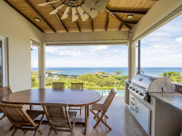La Vista B6: A Fully Customized Ocean-View Condo in Tamarindo