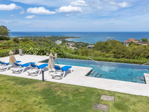 La Vista B6: A Fully Customized Ocean-View Condo in Tamarindo