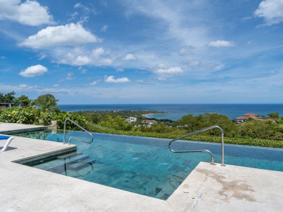 La Vista B6: A Fully Customized Ocean-View Condo in Tamarindo
