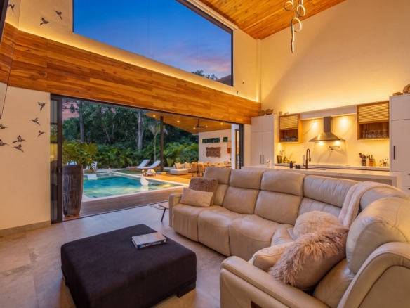Casa La Ola Perfecta | Hacienda Pinilla Luxury Home