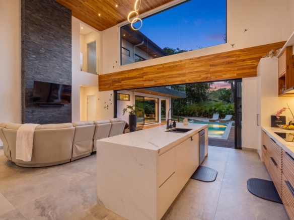Casa La Ola Perfecta | Hacienda Pinilla Luxury Home