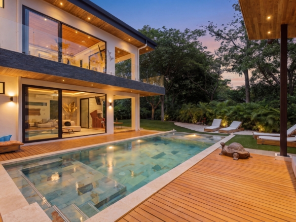 Casa La Ola Perfecta | Hacienda Pinilla Luxury Home